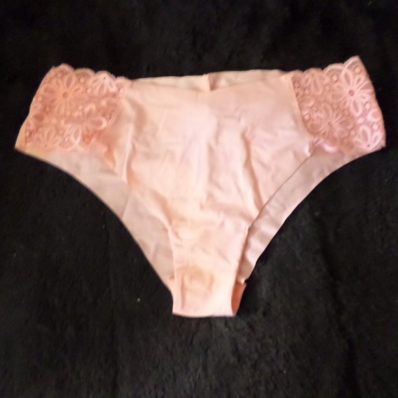 *SOLD* NWOT Victoria's Secret Cheeky - Size Lg - Picture 1 of 4